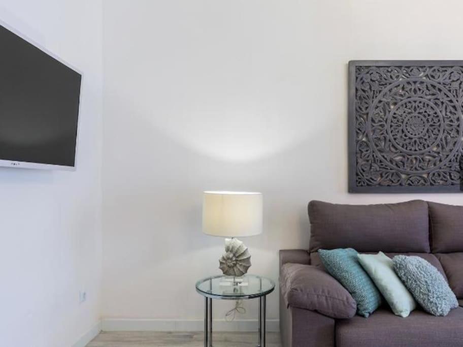 Appartement Near Fcb Stadium Up To 8 One Car Free Parking *
