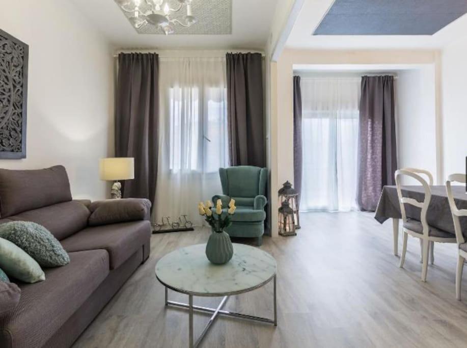 Appartement Near Fcb Stadium Up To 8 One Car Free Parking Barcelona